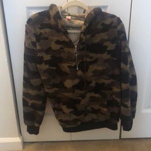 Camo Sherpa